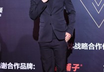 演员李佳航为国足（这几天对于中国男足球员的负面声音越来越大）