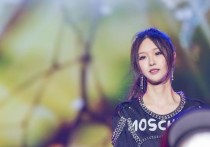阿冷直播节登台被水友热捧    一支二次元热舞引爆了全场水友的热情
