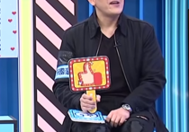 秦汉儿子孙国豪（岁月对他格外眷顾无论皮肤还是身材都保养得宜）