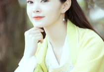 宋轶红高粱模特队C位（网友大喊真是我们的那个京都第一才女吗）