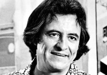 佐罗演员去世了吗（据外媒报道著名演员亨利·达罗(Henry Darrow)去世）