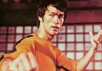 男星林路迪面容变样（被疑整容的他与先前性感形象有明显对比）