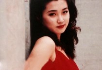 北影校花侯俊杰（捧红男友张铁林未婚先孕反遭抛弃后悔了吗）