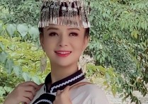 盲人女歌手刘赛身残志坚（4岁双目失明成名后最感激的人是母亲）