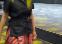 陈红52岁真人照(脸大多皱没了胶原带白但看不到老人真实打扮)