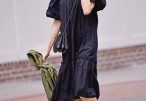 少有的不显老欧美女星Naomi Watts（53岁不穿老年装又美又大气）