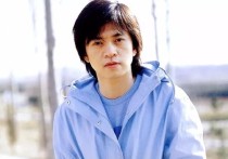 李健和小演员（我不太在意变老因为见过活得精彩的老人可我在乎眼中的你）