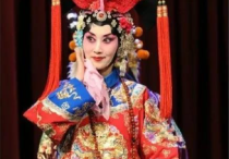 苏州评弹演员张萍  如若当年拜师赵荣琛先生的话那就是程派传人