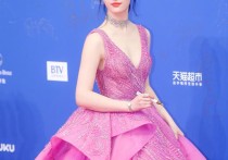 当刘亦菲穿上紫色高定礼服（颜值气质都在线这套造型切换引爆全场）