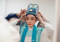 越剧演员杨婷娜为上海抗疫献唱（赞扬上海人民戮力同心合力抗疫精神）