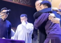 德云三队大返场  岳云鹏陶阳相互谦让观众直呼怪不得能火