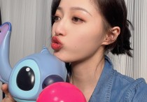 青春女星王秀竹晒童年喜欢玩偶（十分可爱的蓝色外星小怪物）