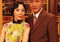 演员吴刚的长相（吴刚也会带一些礼物送给岳秀清）
