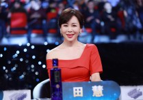 国家一级演员田慧分享泰国日常（着装火辣完全看不出已经49岁）