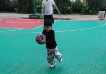 网友偶遇陈晓陪儿子打篮球（父子二人同框画面超级有爱十分快乐）