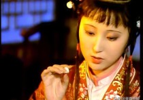 演员张静林近照（晴雯撕扇我印象特别深演得太绝了又撒娇又任性）