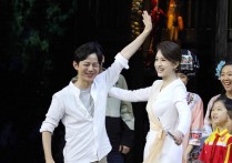 何炅演湘西十八洞村支教老师（一同感受湖南精准扶贫的历程吧）