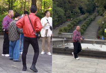 岳云鹏公园嗦冰棍被拍（打扮随意中透露一丝精致毫无明星架子）