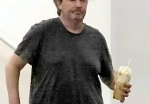 钱勒德扮演者（网友表示我的小钱钱怎么变成油腻大叔了）