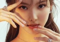 韩国女团TWICE林娜琏（登杂志拍珠宝写真笑眼弯弯可爱甜甜）