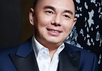 秦海璐占便宜男演员（直接一把掌甩到男演员的脸上）