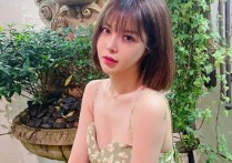 苏恩年度直播露内衣图片   直播间的苏恩非常的性感火辣