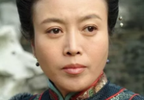 演员了嘉丽（被巩俐迷住的孙红雷不久后便对丁嘉丽提出了分手）