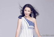 演员李依磬（看得出这还是个未被娱乐圈漂染过的小姑娘）