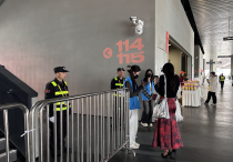 时代少年团花式宠宋亚轩 「叁重楼」引爆龙盛新城