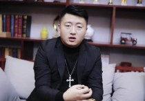小洲创立传媒公司        公司就在舞帝不远处两家现在是邻居了