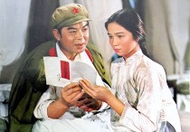  演员蔡明老公是谁在婚姻中丈夫和儿子将蔡明宠成了女王