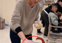 知名女星蔡卓妍用手吃烤猪（往嘴里狂塞完全没有半点偶像包袱）