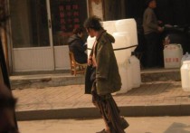 深圳华强北手机王子的传奇（风光无限的手机王子成了乞丐）