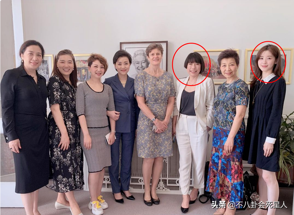 4位内地名媛千金,身价4百亿39岁未嫁,章泽天和她同场被冷落